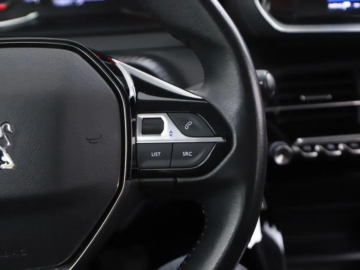 1.2T 130pk Active Pack Nav/Camera/Ecc/Carplay