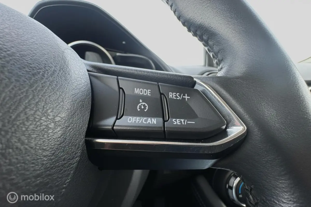 2.0 SKYACTIV-G | Keyless | Head-Up Display |Sports line