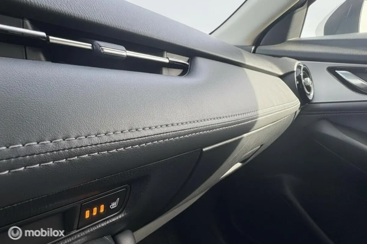 2.0 SKYACTIV-G | Keyless | Head-Up Display |Sports line