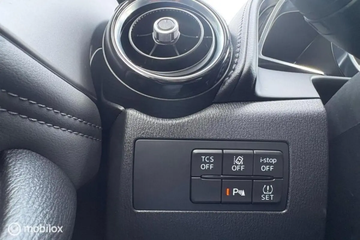 2.0 SKYACTIV-G | Keyless | Head-Up Display |Sports line