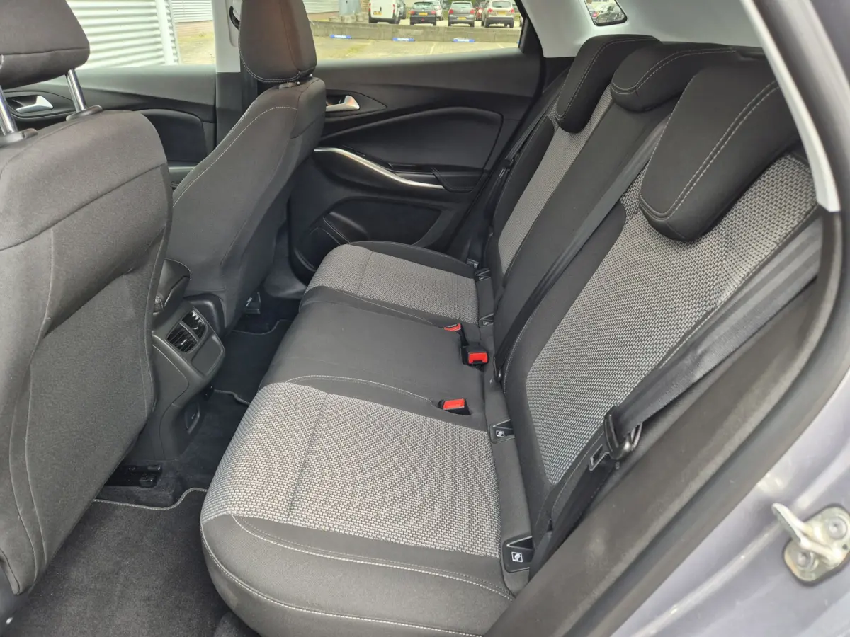 1.2 Turbo Business Edition,Carplay,Afneembare trekhaak,360Camera/parkeersensoren,