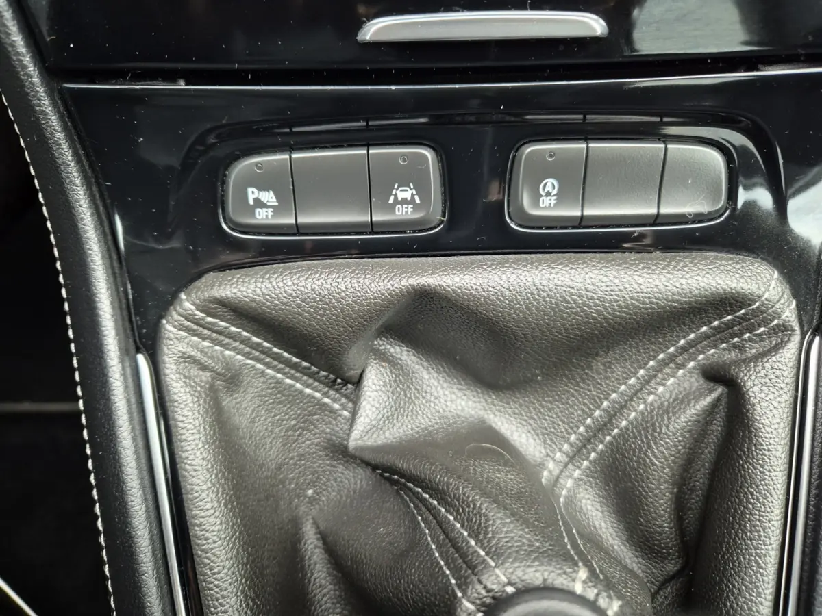 1.2 Turbo Business Edition,Carplay,Afneembare trekhaak,360Camera/parkeersensoren,
