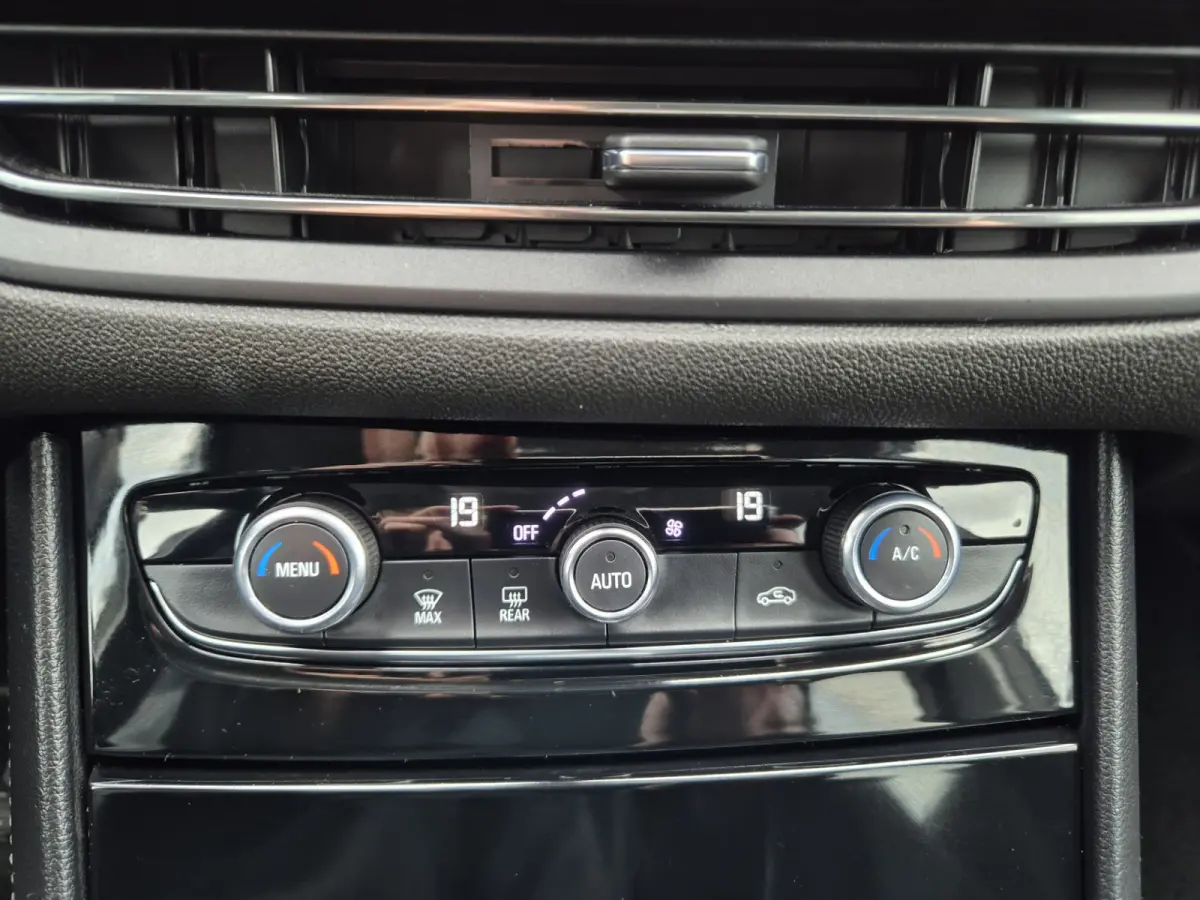 1.2 Turbo Business Edition,Carplay,Afneembare trekhaak,360Camera/parkeersensoren,