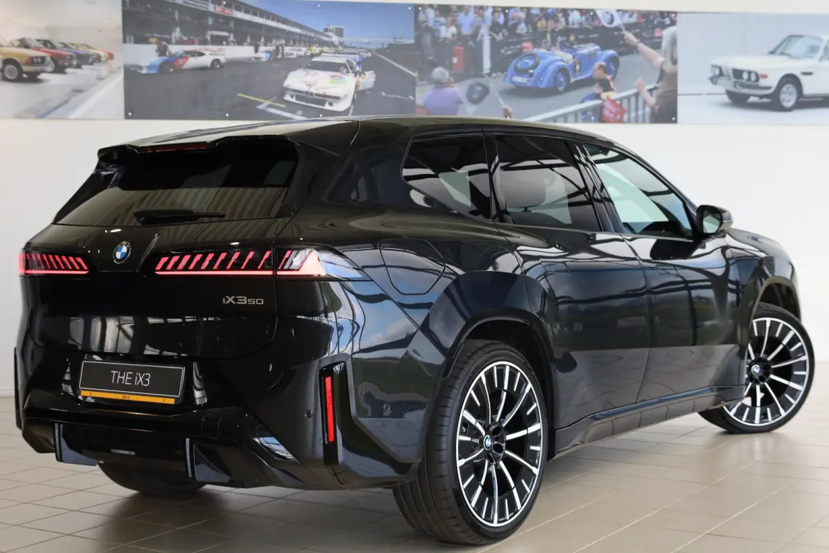 50 xDrive | M Sportpakket | Innovation Pack | Panorama Dak | Elektr. Trekhaak
