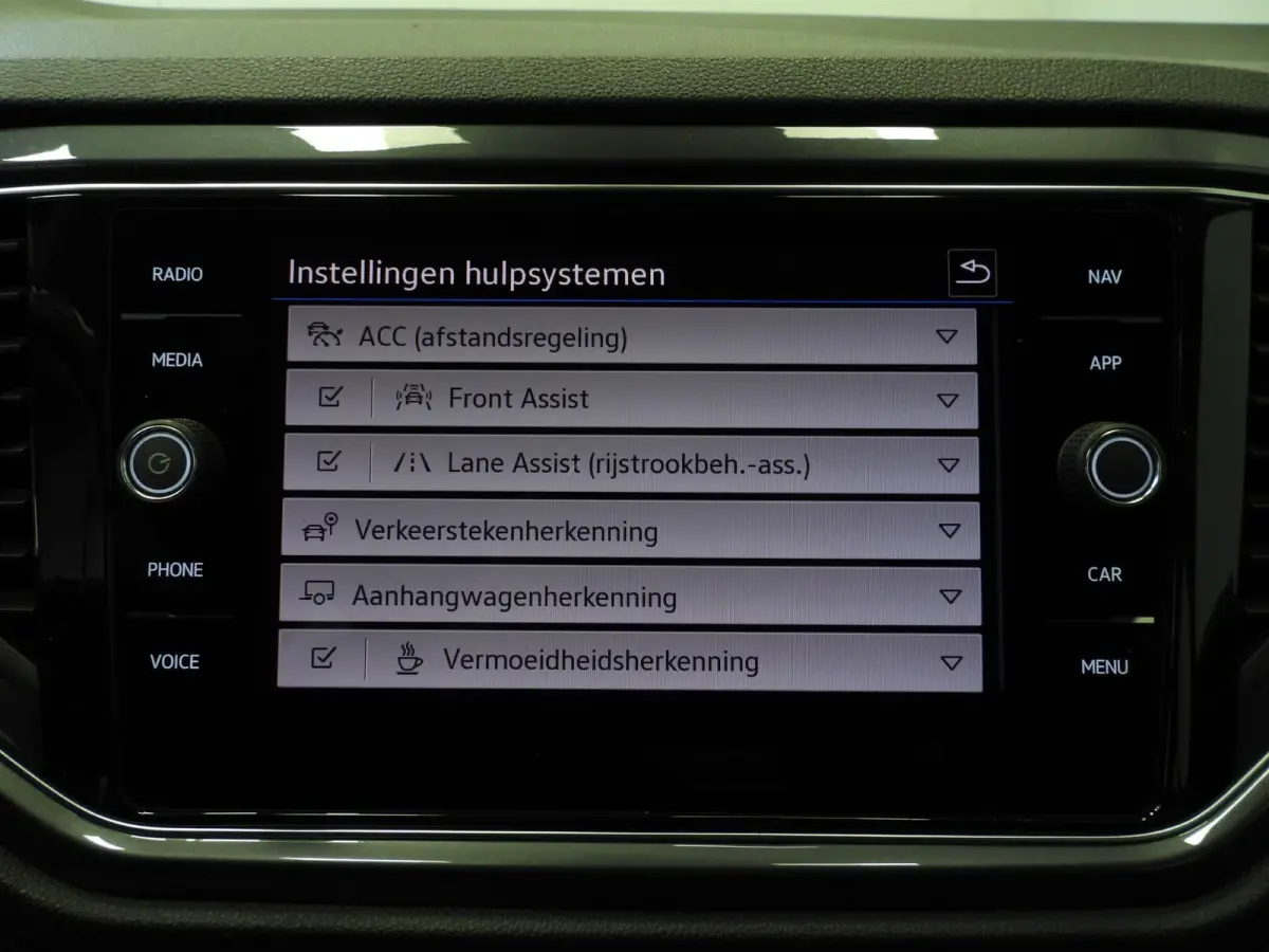 1.5 TSI Sport NAVI/CAMERA/VIRTUAL/LED/TREKH./17"LMV!