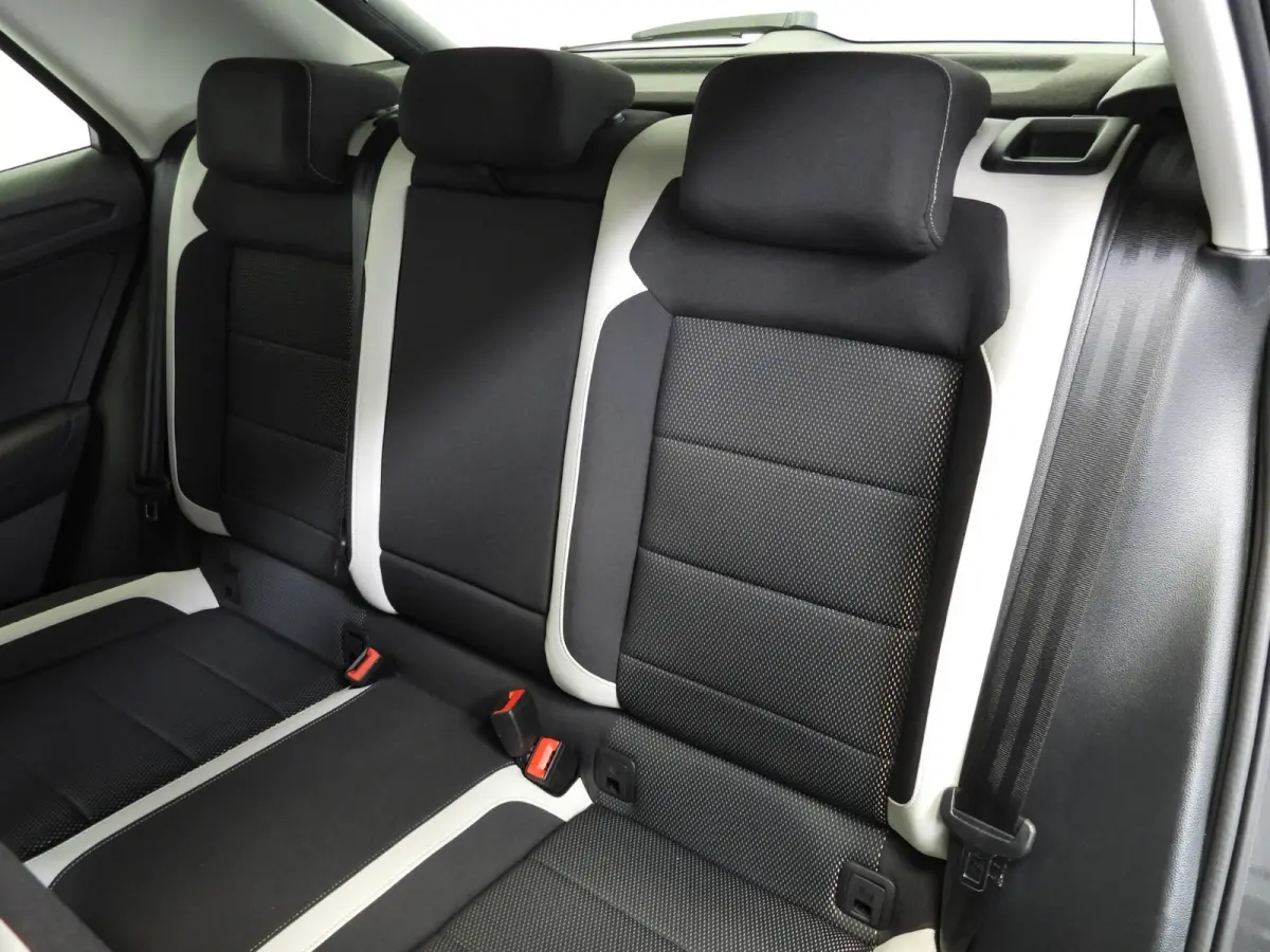 1.5 TSI Sport NAVI/CAMERA/VIRTUAL/LED/TREKH./17"LMV!