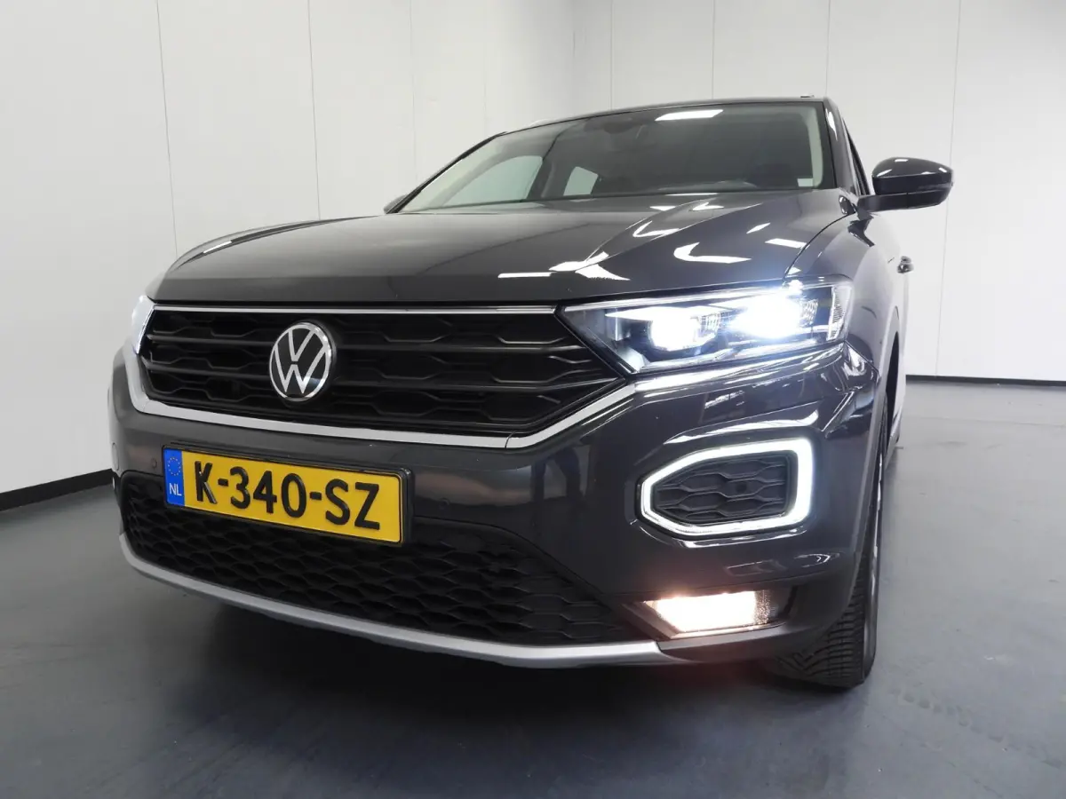 1.5 TSI Sport NAVI/CAMERA/VIRTUAL/LED/TREKH./17"LMV!