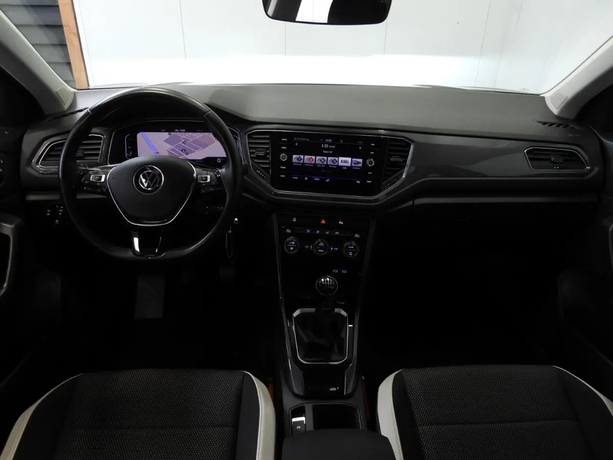 1.5 TSI Sport NAVI/CAMERA/VIRTUAL/LED/TREKH./17"LMV!