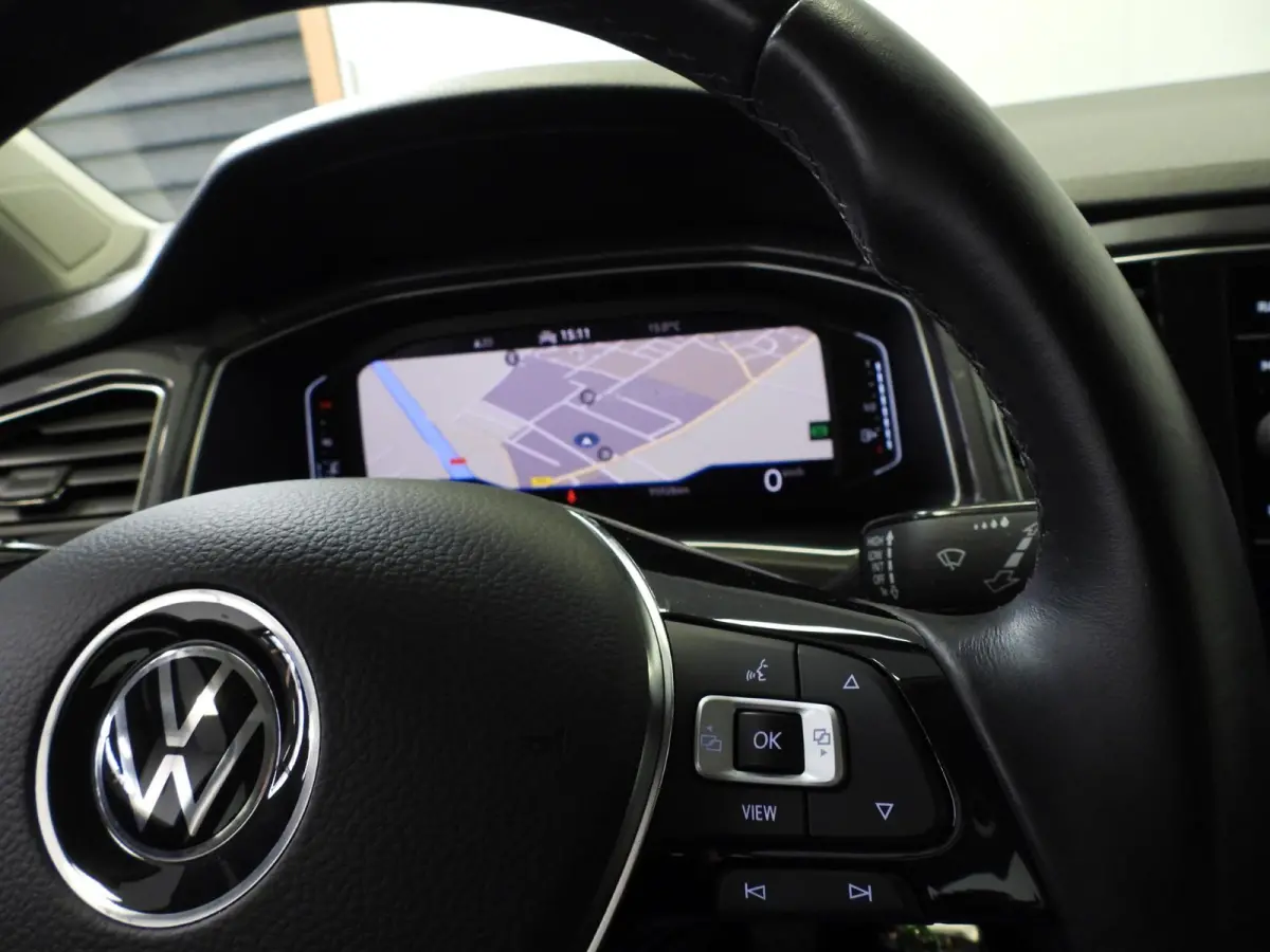 1.5 TSI Sport NAVI/CAMERA/VIRTUAL/LED/TREKH./17"LMV!