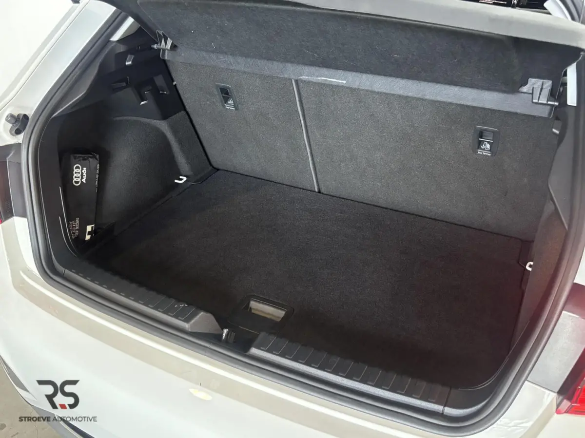 Citycarver 30 TFSI 110 pk Epic | Virtual | Keyless | CarPlay | Clima | Cruise | DAB | LED | 17" | Privacy Glass | 1e Eig | Org NL |