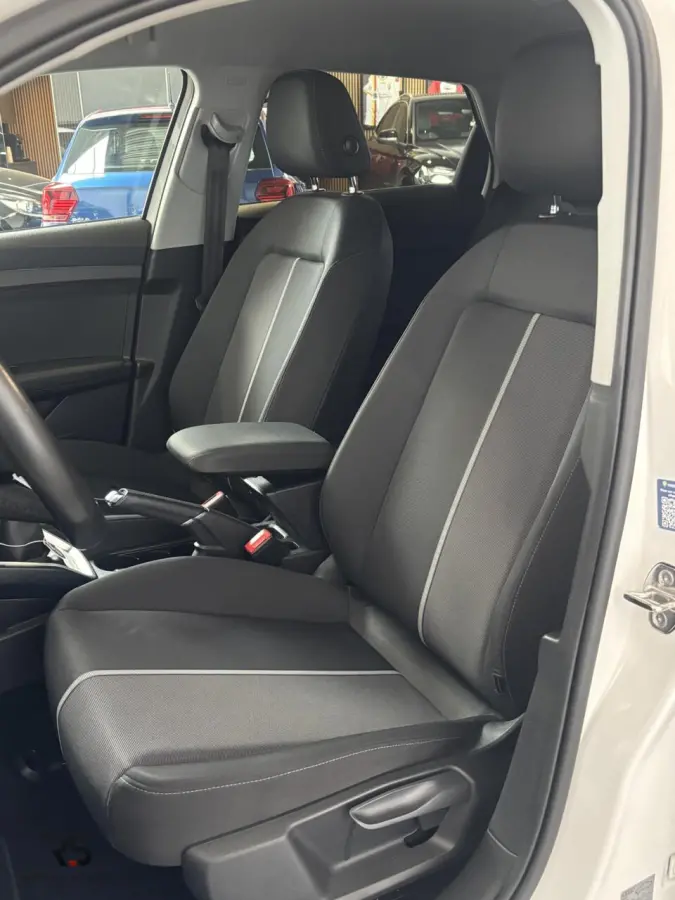 Citycarver 30 TFSI 110 pk Epic | Virtual | Keyless | CarPlay | Clima | Cruise | DAB | LED | 17" | Privacy Glass | 1e Eig | Org NL |