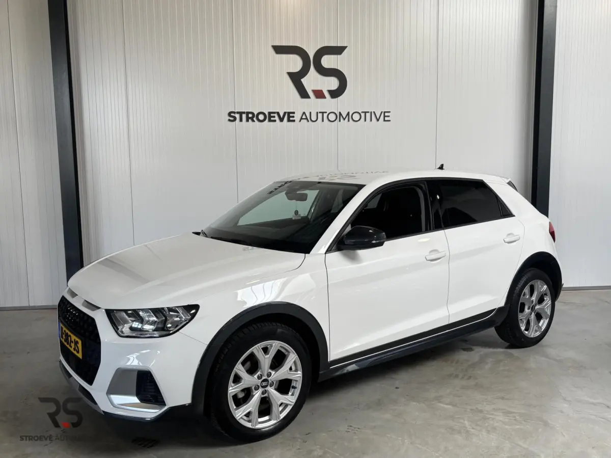 Citycarver 30 TFSI 110 pk Epic | Virtual | Keyless | CarPlay | Clima | Cruise | DAB | LED | 17" | Privacy Glass | 1e Eig | Org NL |