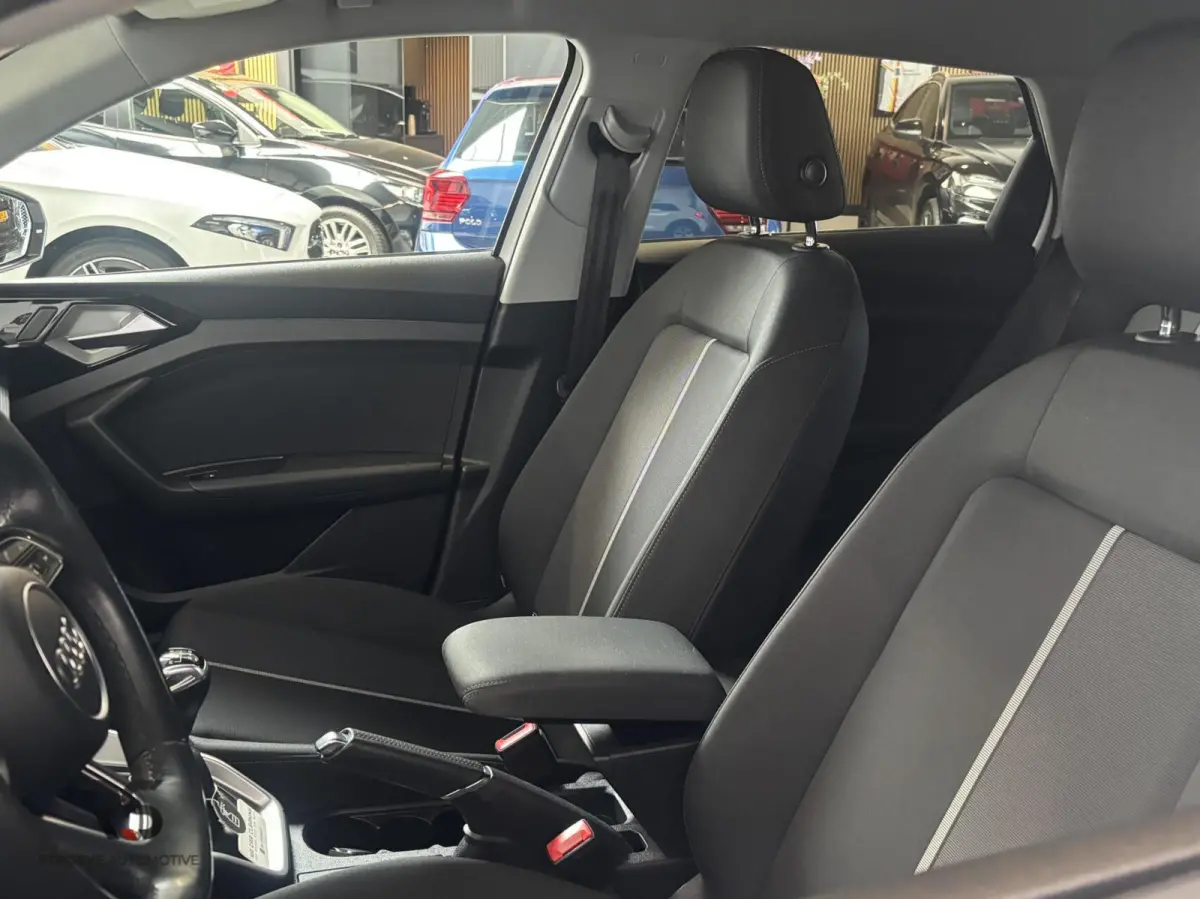 Citycarver 30 TFSI 110 pk Epic | Virtual | Keyless | CarPlay | Clima | Cruise | DAB | LED | 17" | Privacy Glass | 1e Eig | Org NL |