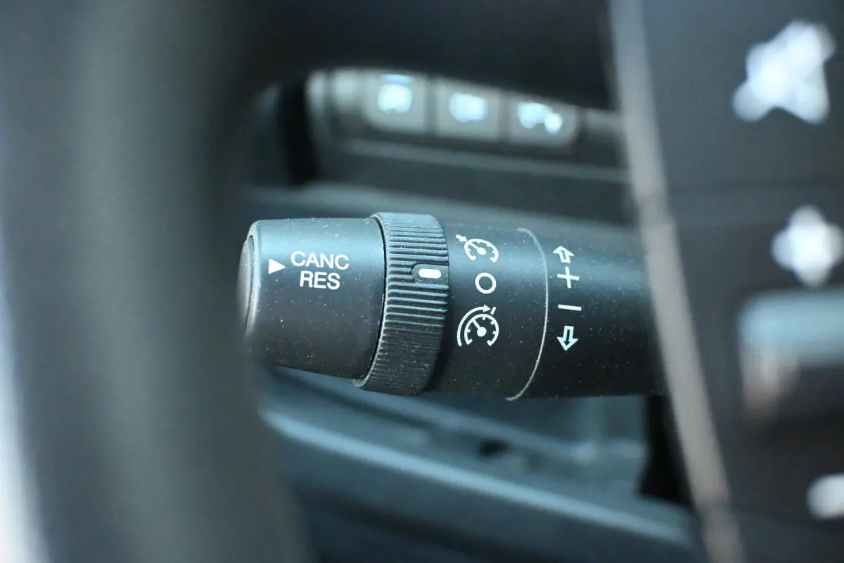 2.0D 140PK L3H2 | Navigatie by App | Dealeronderhouden | Cruise control | Climate control | Multimedia systeem | BPM-vrij!