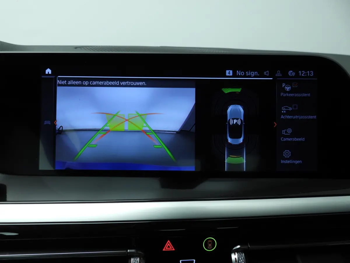 sDrive30i | M-Sportpakket | LED | Leder | Navigatie | Windscherm | Stoelverwarming | M-zetels | DAB | Hifi speakers | Alu 18 inch
