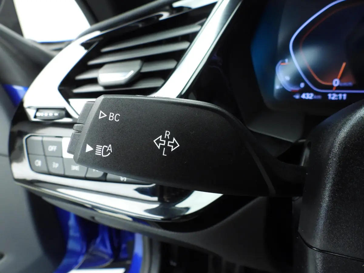 sDrive30i | M-Sportpakket | LED | Leder | Navigatie | Windscherm | Stoelverwarming | M-zetels | DAB | Hifi speakers | Alu 18 inch