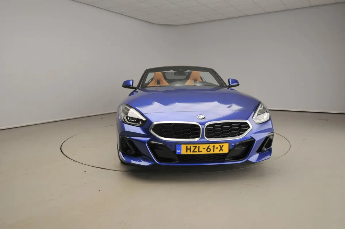 sDrive30i | M-Sportpakket | LED | Leder | Navigatie | Windscherm | Stoelverwarming | M-zetels | DAB | Hifi speakers | Alu 18 inch