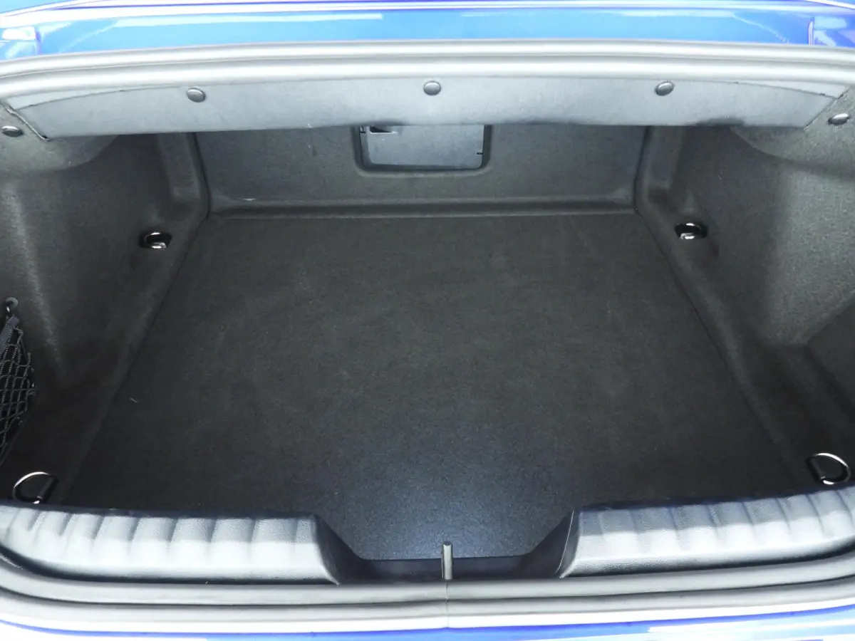 sDrive30i | M-Sportpakket | LED | Leder | Navigatie | Windscherm | Stoelverwarming | M-zetels | DAB | Hifi speakers | Alu 18 inch