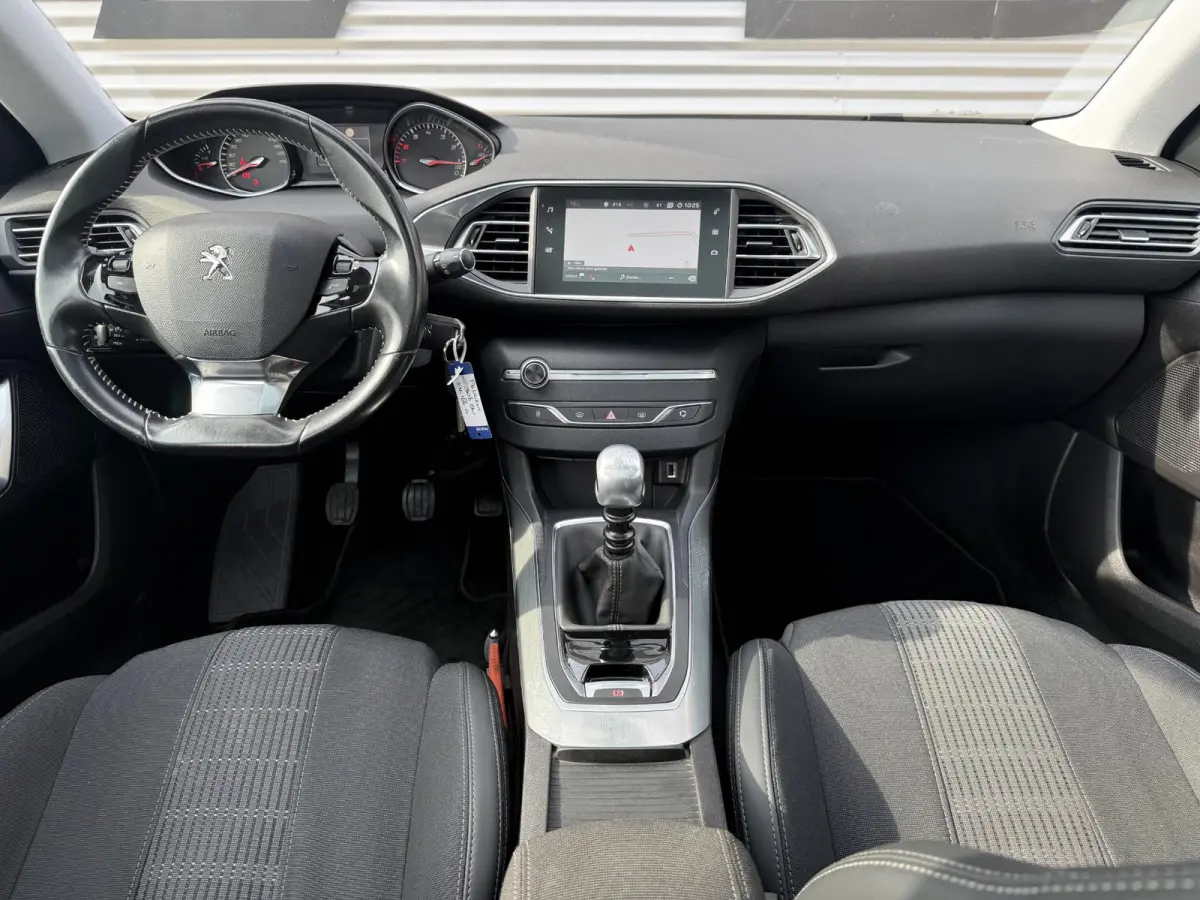 1.2 PureTech Allure 2e Eigenaar|Navi|Clima|Pano|Cruise|Carplay|PDC V+A|D-riem vv in 2024|N.A.P|APK tot 02-2027