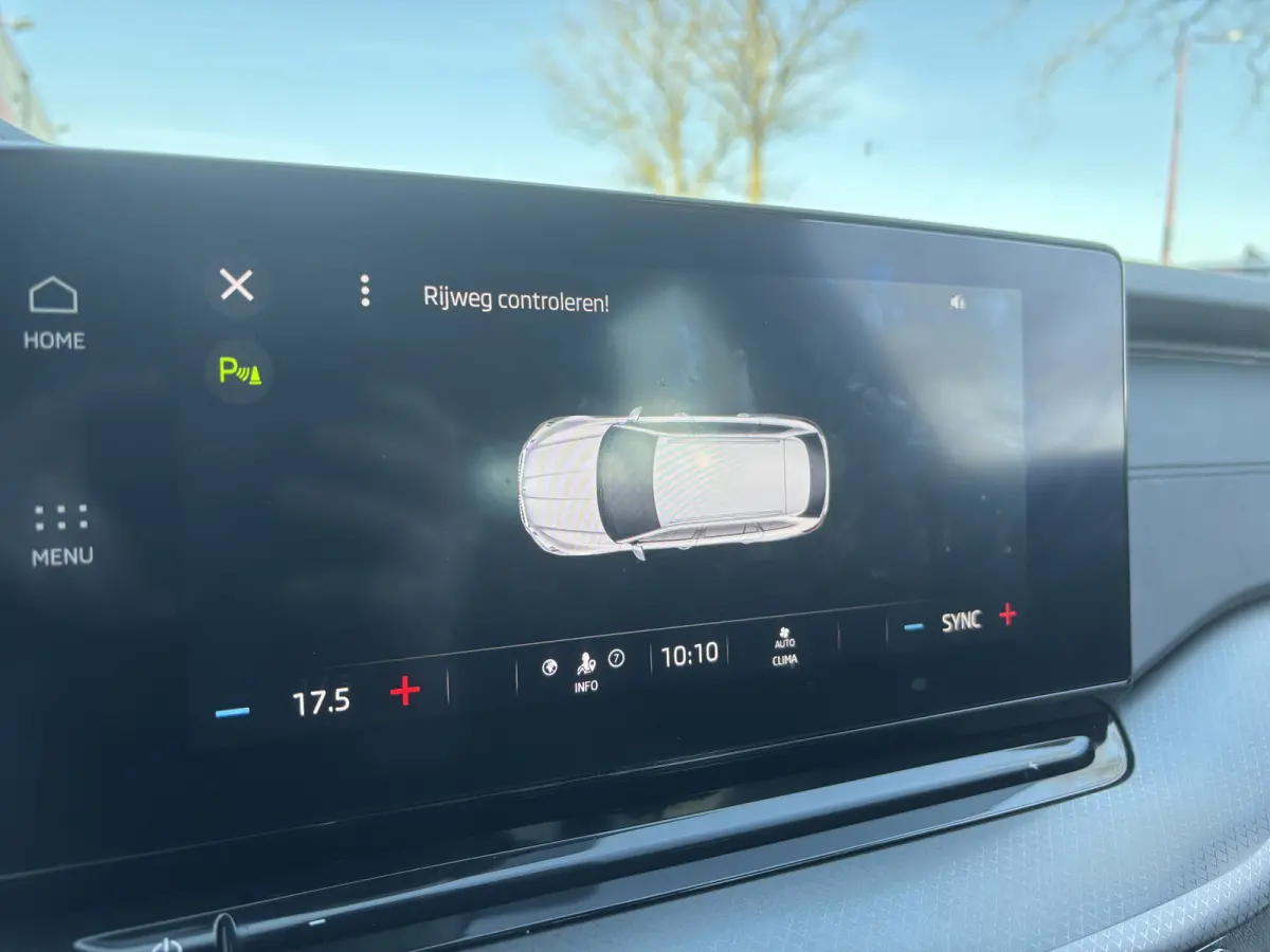 1.0 e-TSI Business Edition | Sfeerverlichting | Parkeersensoren | Apple Carplay | Lane Assist