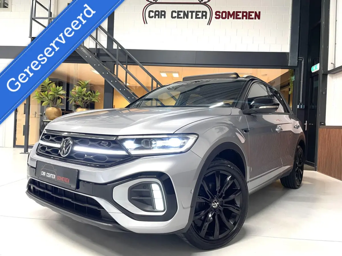 1.5 TSI R-Line Black Style/ Cam/ Pano/ Keyless/ Matrix IQ/ 18''LMV