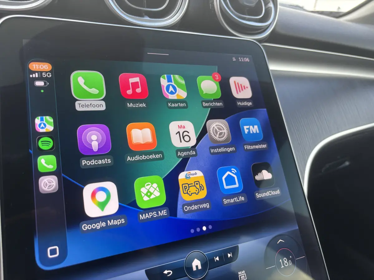 220 d 4MATIC Luxury Line | Inklapbare Trekhaak | Sfeerverlichting | Stoelverwarming | Apple Carplay