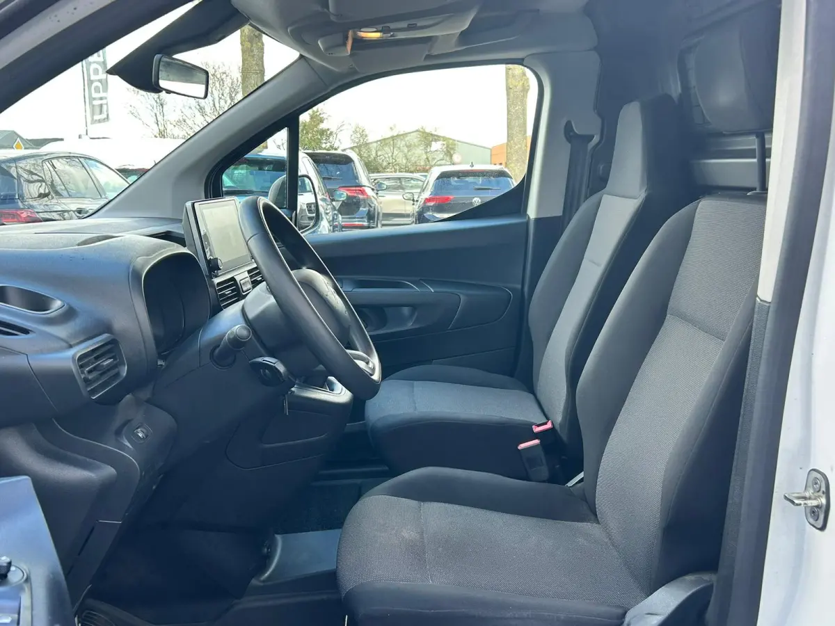 1.5 BlueHDI Club XL | Apple Carplay | Navi | Cruise | Airco