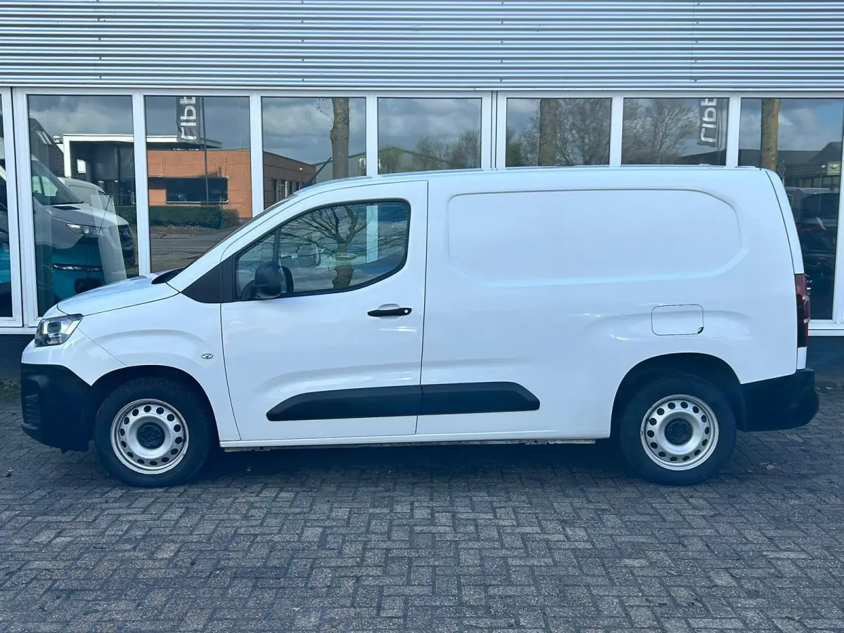 1.5 BlueHDI Club XL | Apple Carplay | Navi | Cruise | Airco
