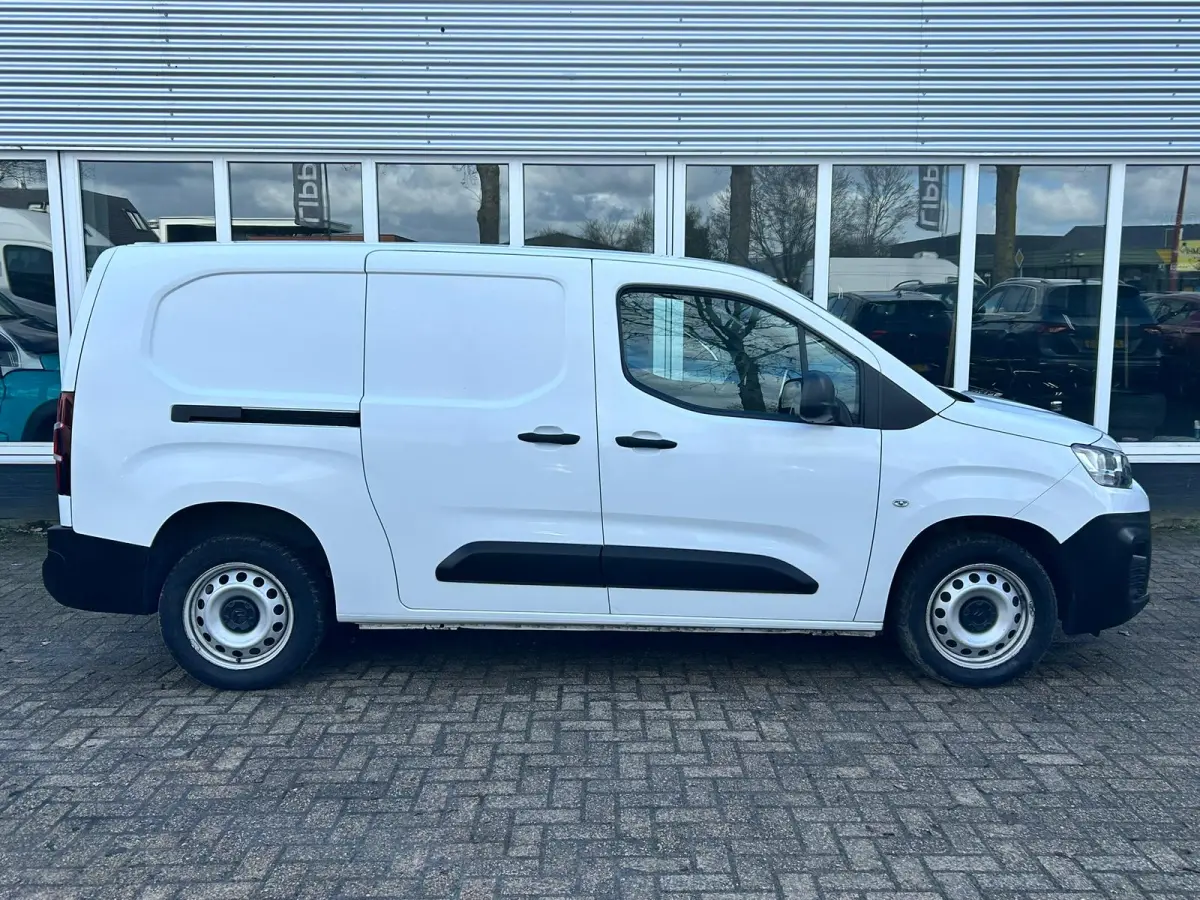 1.5 BlueHDI Club XL | Apple Carplay | Navi | Cruise | Airco
