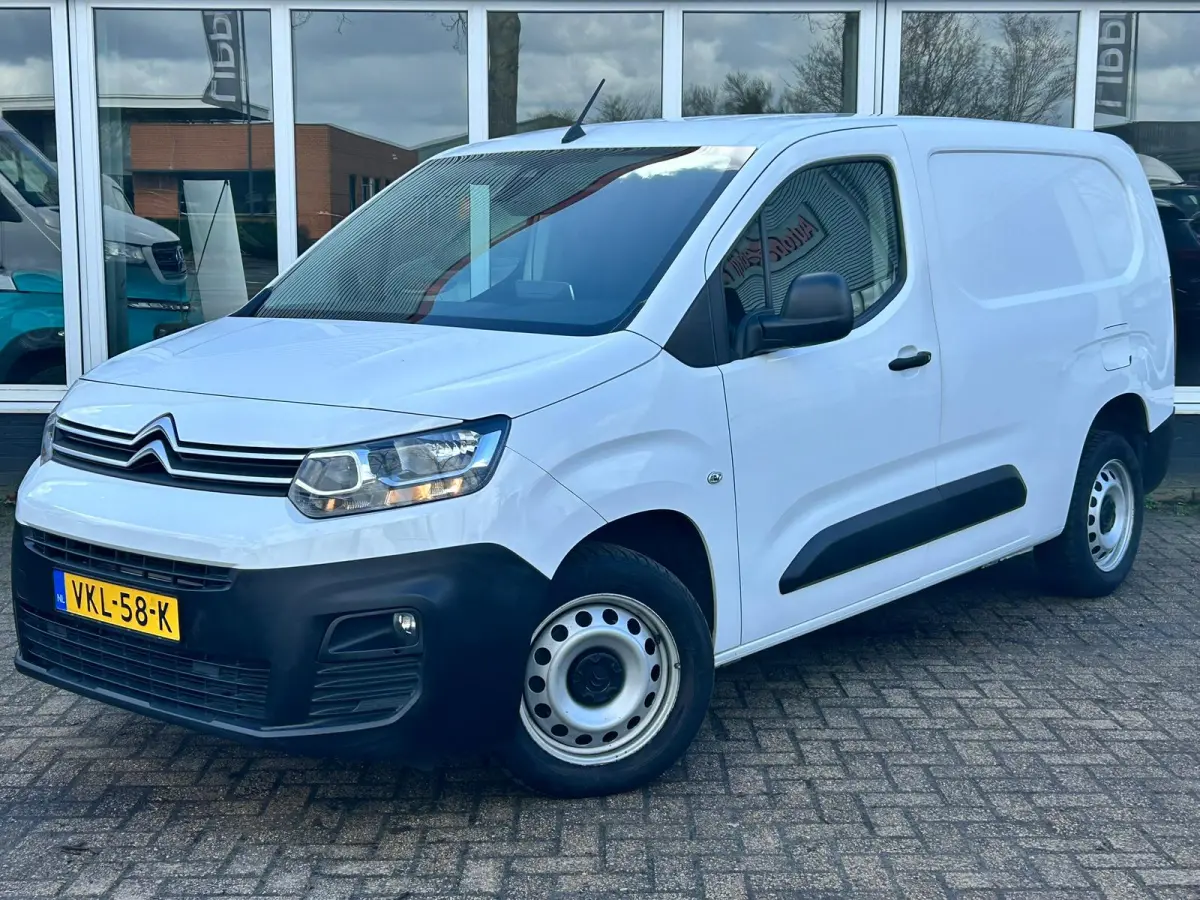 1.5 BlueHDI Club XL | Apple Carplay | Navi | Cruise | Airco