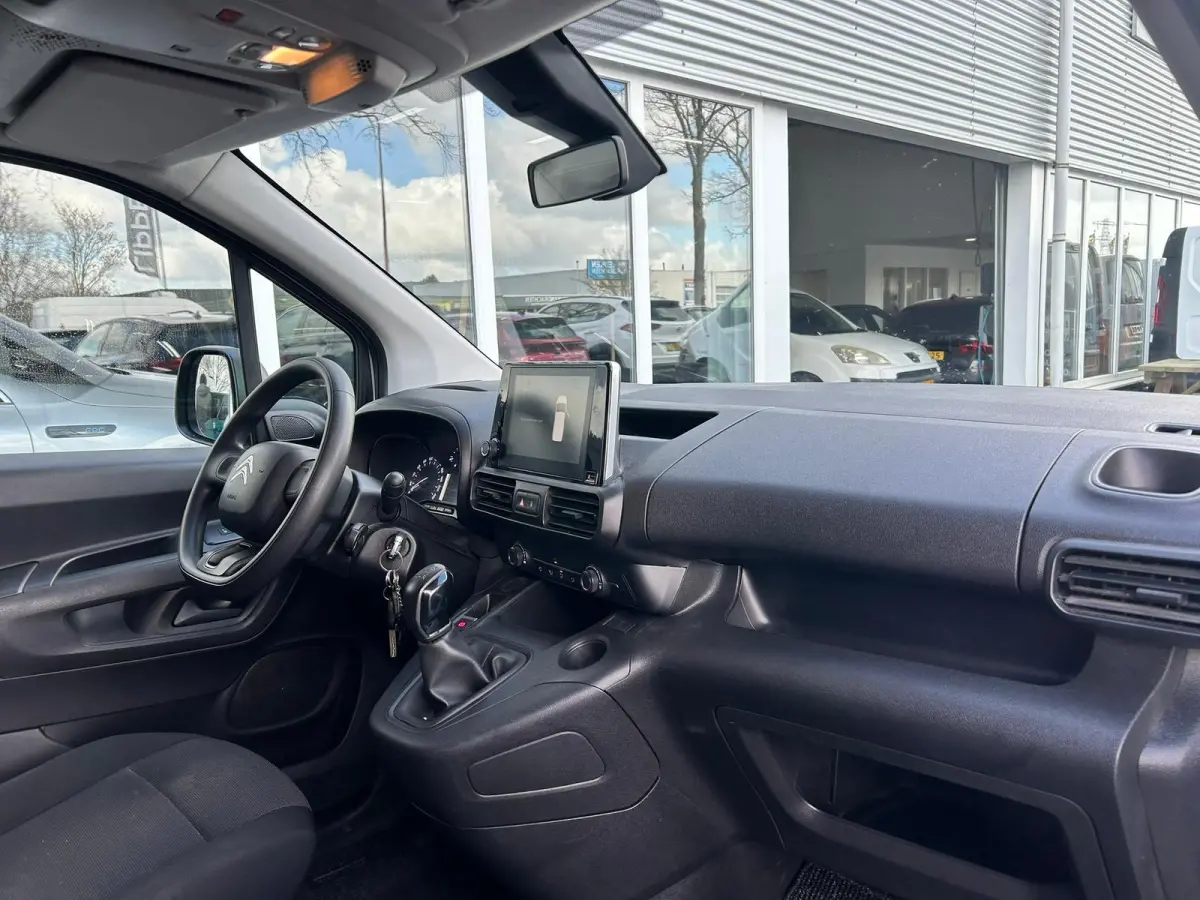 1.5 BlueHDI Club XL | Apple Carplay | Navi | Cruise | Airco