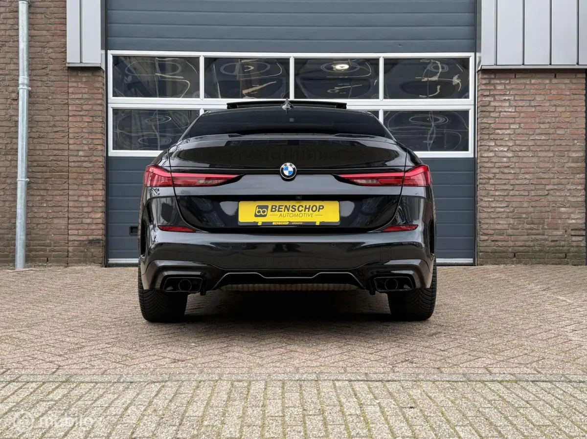 220i M Sport Panodak Kuipstoelen Harman Kardon Virtaul Navi Carplay Camera