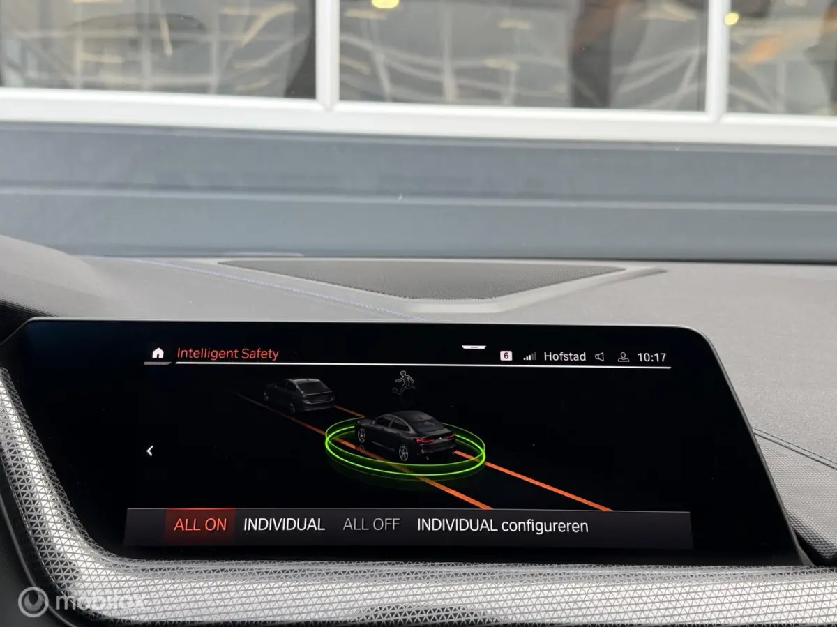 220i M Sport Panodak Kuipstoelen Harman Kardon Virtaul Navi Carplay Camera