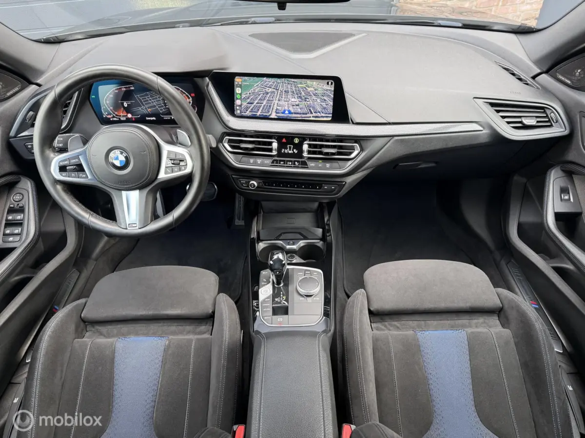220i M Sport Panodak Kuipstoelen Harman Kardon Virtaul Navi Carplay Camera