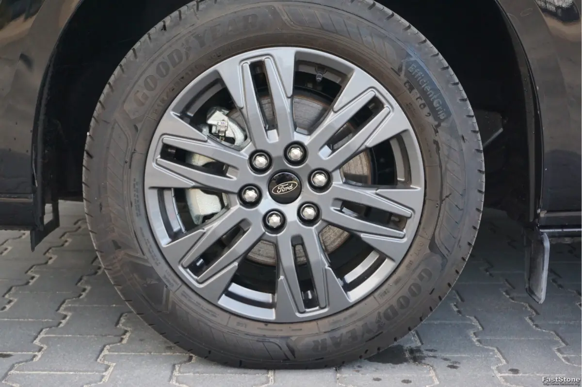 300S 150PK JWR Edition BPM VRIJ!! Navi, Cam, Adap. Cruise, 17" LM, Trekhaak!! NR. A181