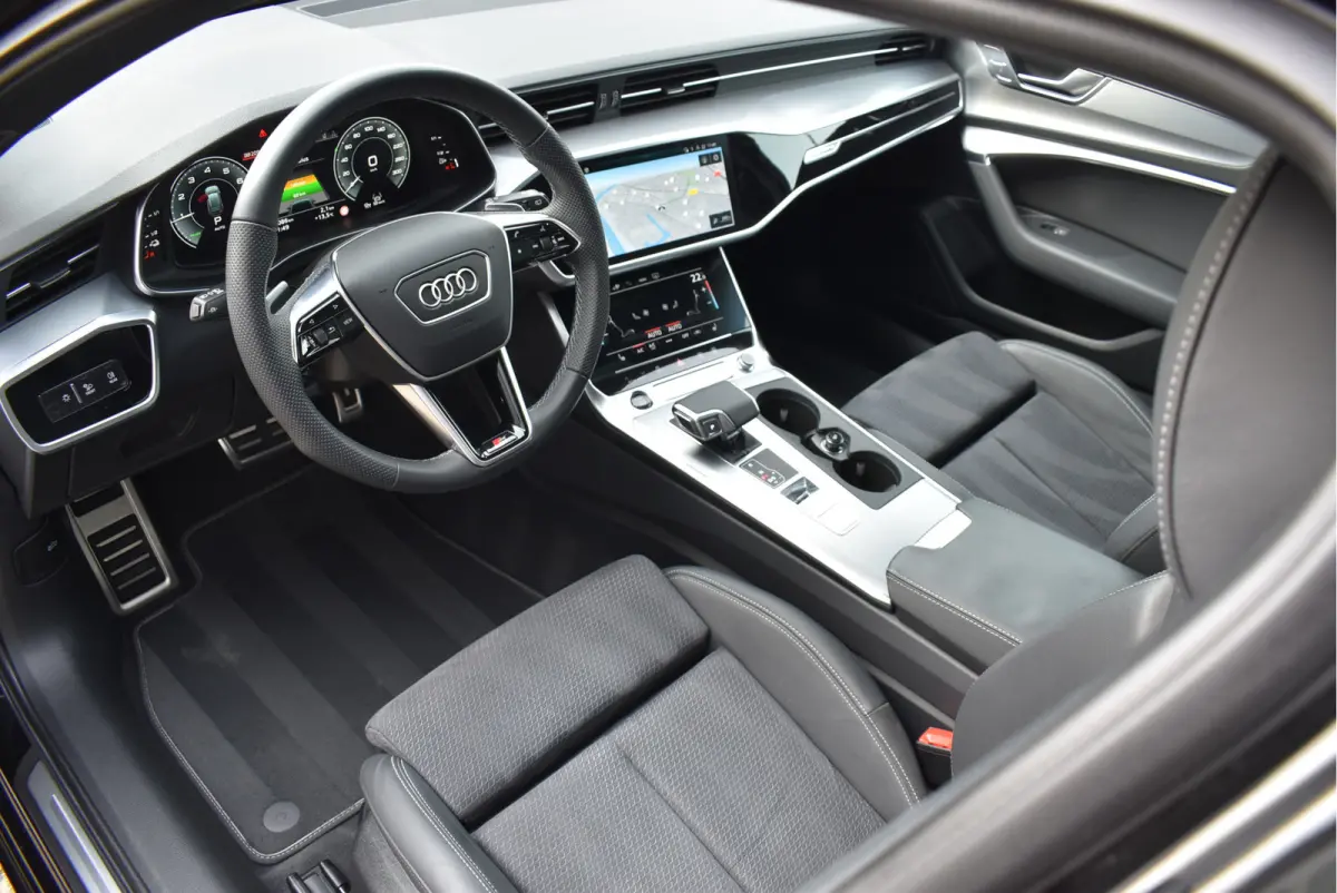 50 TFSI e Quattro S-Line Pano Matrix Leder Trekhaak S6 Diffusor 21 Inch