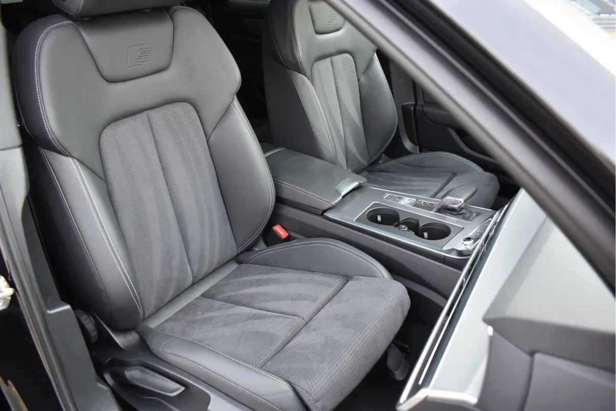 50 TFSI e Quattro S-Line Pano Matrix Leder Trekhaak S6 Diffusor 21 Inch