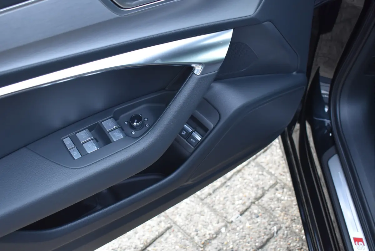 50 TFSI e Quattro S-Line Pano Matrix Leder Trekhaak S6 Diffusor 21 Inch