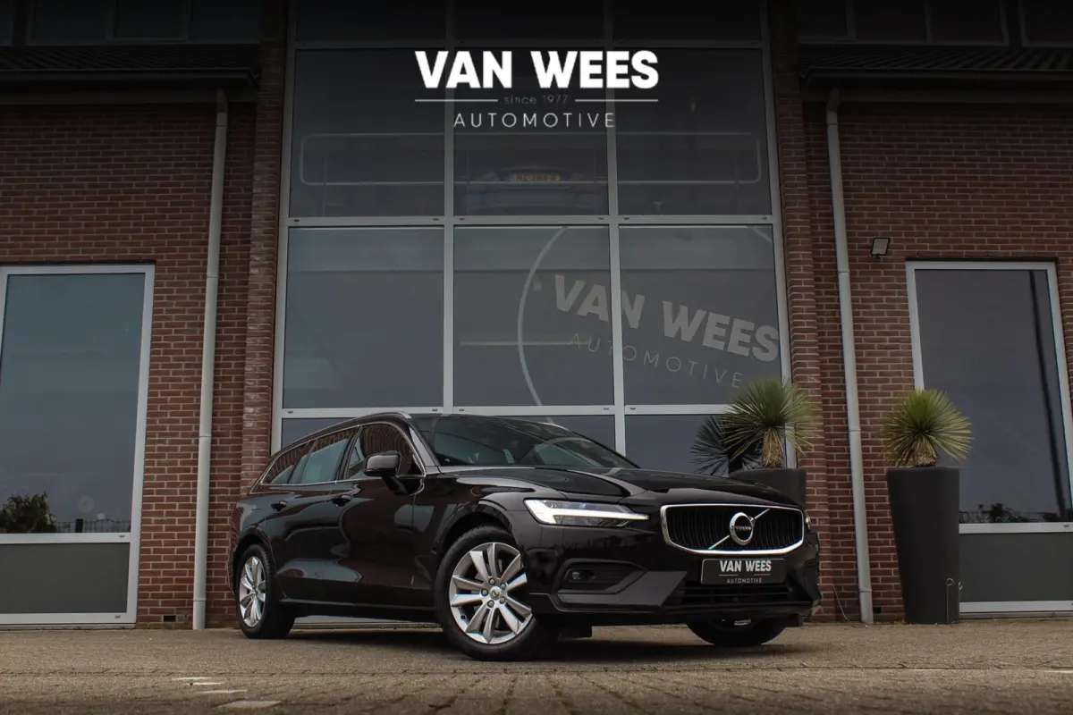 2.0 B4 Inscription | NL auto | 2e eigenaar | BTW auto | Stuurverwarming | Leer | Cruise control | DAB | Camera | LED | Navigatie | Bluetooth | PDC