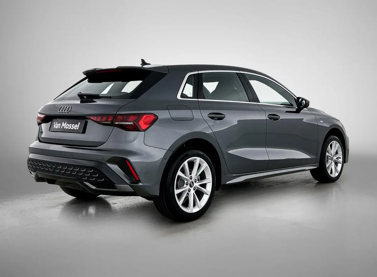 40 TFSI e S edition 204 PK | S-line | Automaat | Navigatie | Cruise Control | Apple Carplay | Android Auto | Lichtmetalen velgen |