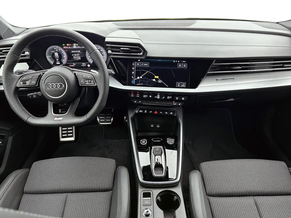 40 TFSI e S edition 204 PK | S-line | Automaat | Navigatie | Cruise Control | Apple Carplay | Android Auto | Lichtmetalen velgen |
