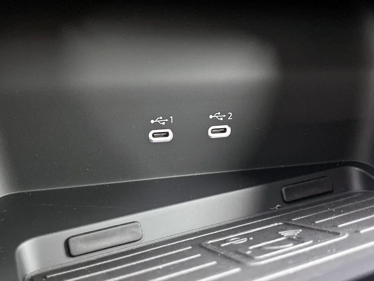 40 TFSI e S edition 204 PK | S-line | Automaat | Navigatie | Cruise Control | Apple Carplay | Android Auto | Lichtmetalen velgen |