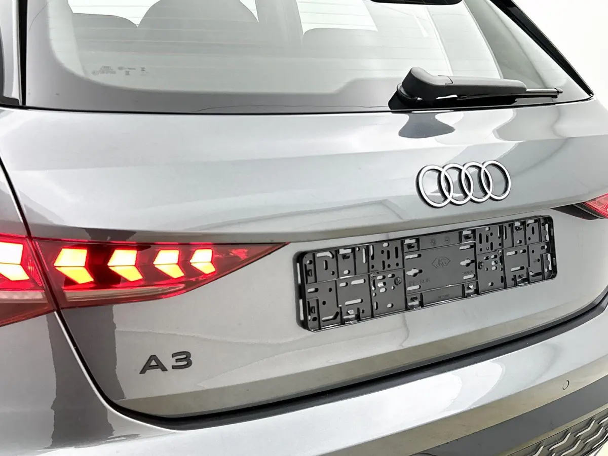 40 TFSI e S edition 204 PK | S-line | Automaat | Navigatie | Cruise Control | Apple Carplay | Android Auto | Lichtmetalen velgen |