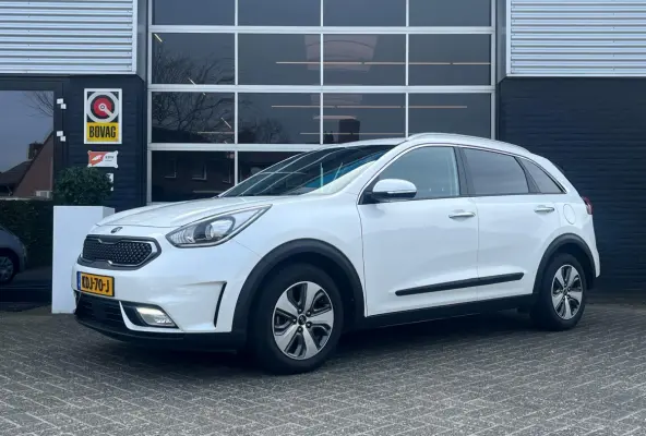 1.6 Hybrid BusinessLine, Automaat, SOH 100%, Android, Bluetooth, Cruise, Navi, Stuur/ Stoelen verw