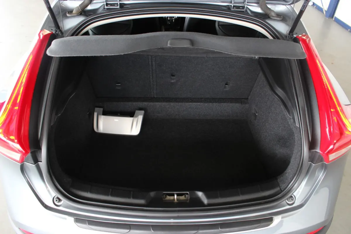 1.5 T3 Summum Trekhaak | Pano | Memory | Camera | LED | Bluetooth | Navi | Keyless | Leder | 17" LMV | PDC V+A