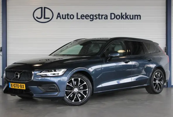 2.0 B3 Momentum Advantage Camera | Leder | Carplay | Adapt. Cruise | Navi | Bluetooth | 17" LMV | PDC V+A