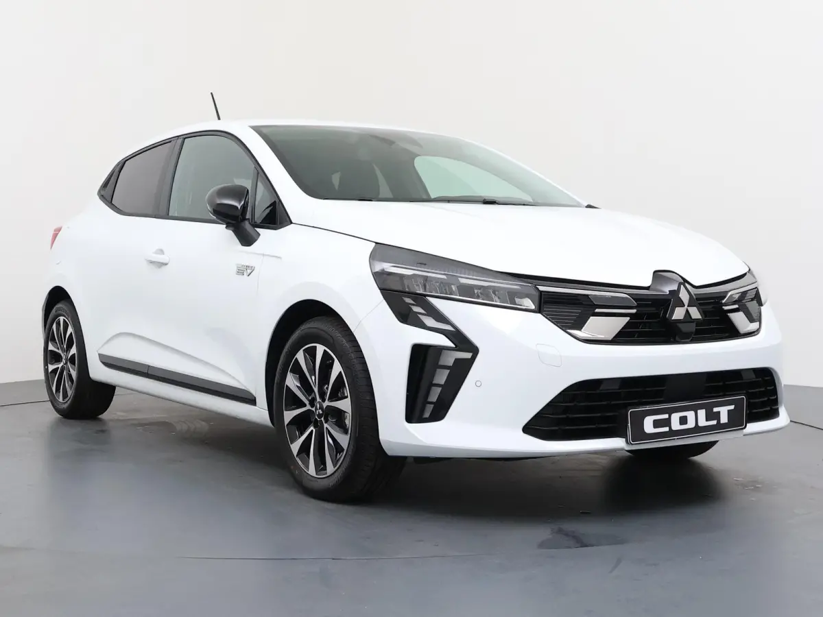 1.6 HEV Intense €4.000 Korting | 16-Inch lichtmetalen velgen | Cruise Control | Kunstlederen stuurwiel | Achteruitrijcamera | Privacy Glass | Parkeersensoren voor en achter | Climate Contr