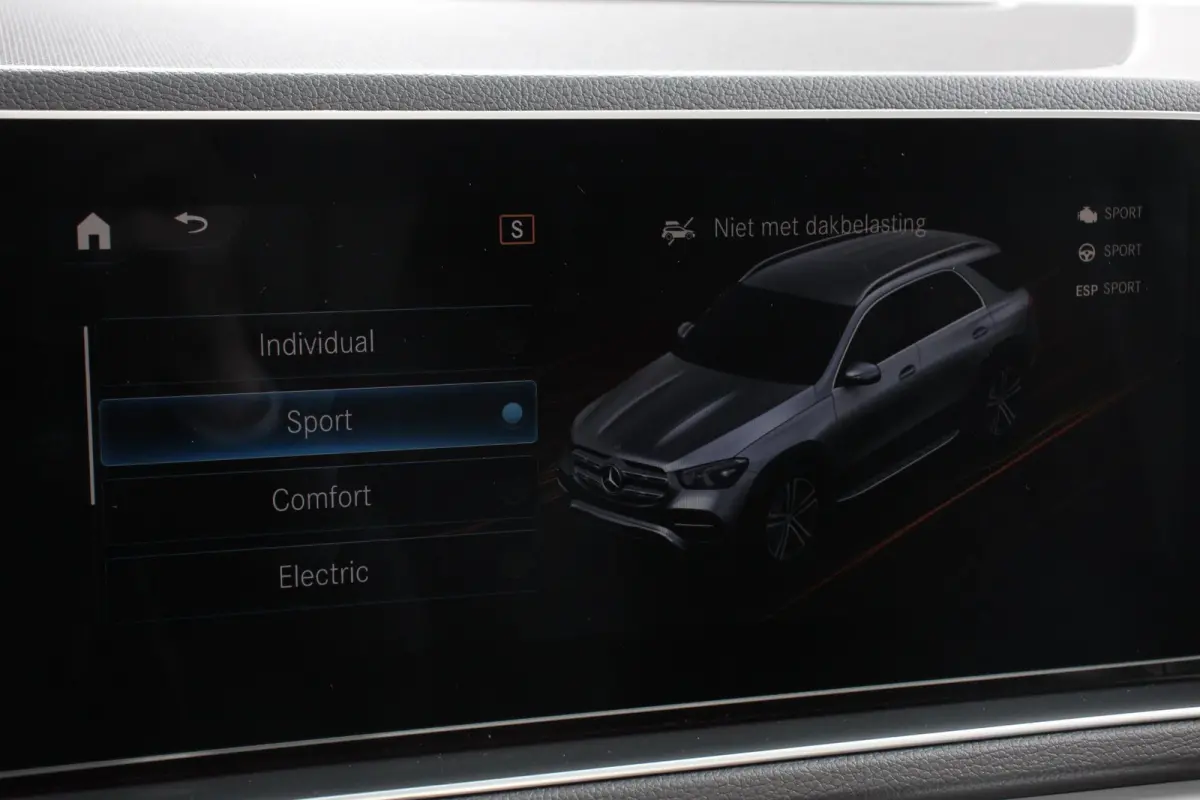350 e 4MATIC PHEV AMG Panorma dak Burmester surround system Trekhaak Night pakket Camera 360 Climate Control Navigatie Lichtmetalen velgen