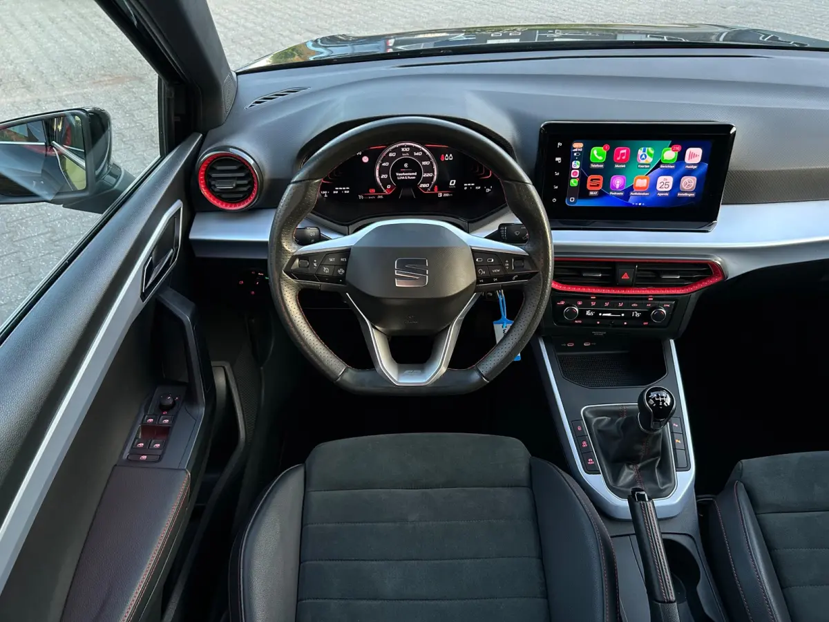 1.0 EcoTSI FR Business Connect, camera, cruise control, carplay, dig. cockpit