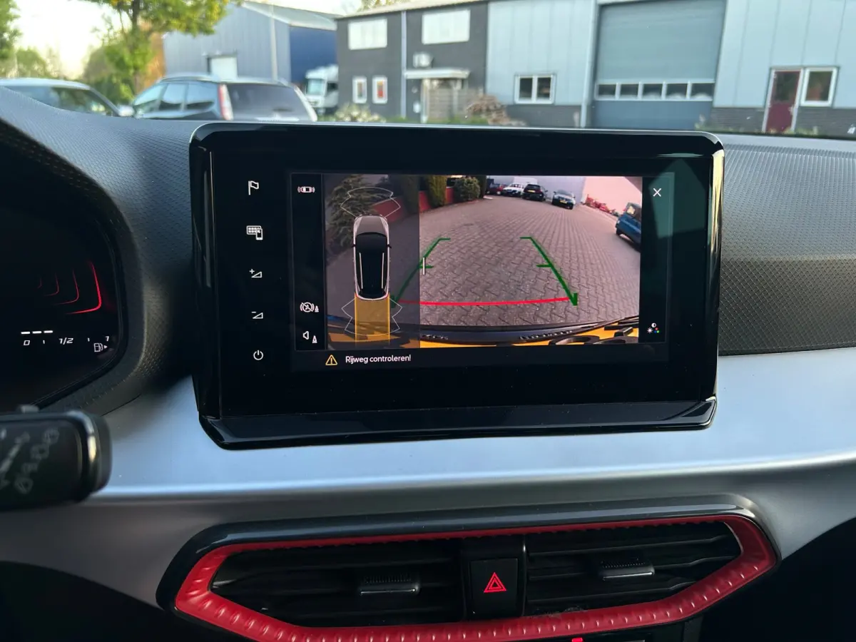 1.0 EcoTSI FR Business Connect, camera, cruise control, carplay, dig. cockpit